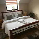 Juli Apartment *