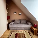 Juli Apartment *
