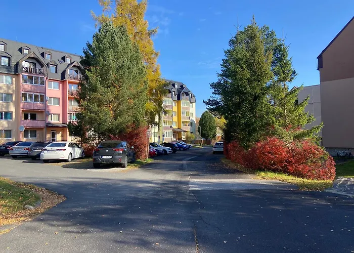 Juli Татранска Ломница